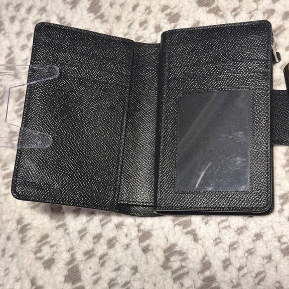 COACH Cross Grain Leather Medium Corner Zip Wallet Such Amazing Condition! EUC - Picture 11 of 16